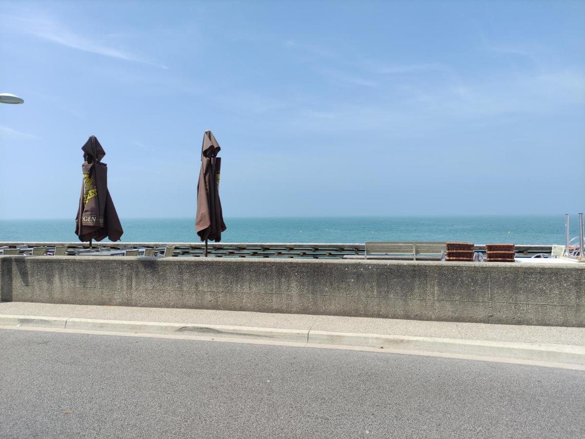 Au Point De Vue : Appartement Face A La Mer. เวอแลตส์-ซูร์-แมร์ ภายนอก รูปภาพ